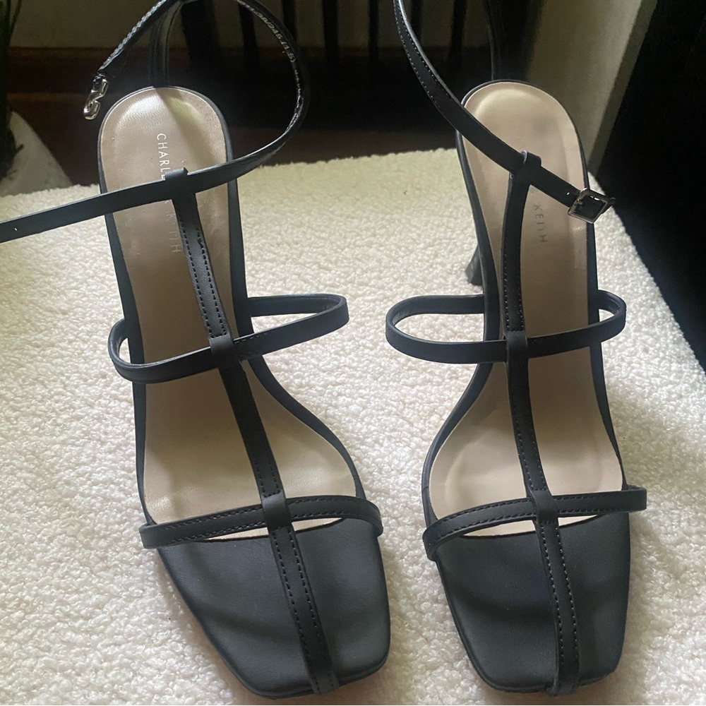 Charles and Keith Strappy sandals size 38
